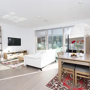 https://1-bedroom-with-balcony-in-zone-1.cambridgehotelsuk.com
