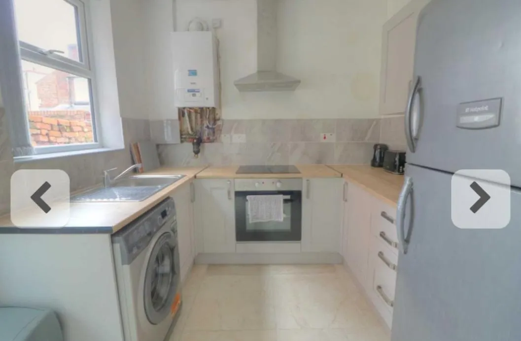 Woodcroft Short Stay Lets contacts